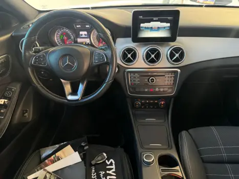 MERCEDES-BENZ CLA 200 1.6 4P FIRST EDITION TURBO AUTOMATIZADO, Foto 20
