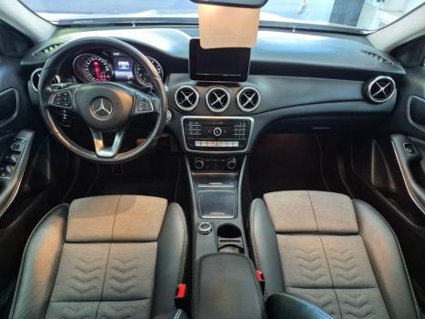 MERCEDES-BENZ GLA 200 1.3 16V 4P GCI STYLE 7G-DCT AUTOMTICO, Foto 8