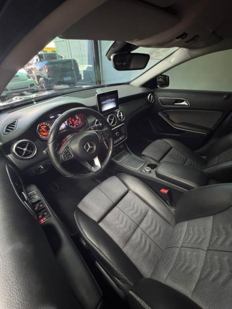 MERCEDES-BENZ GLA 200 1.6 16V 4P FLEX CGI STYLE TURBO AUTOMTICO, Foto 9