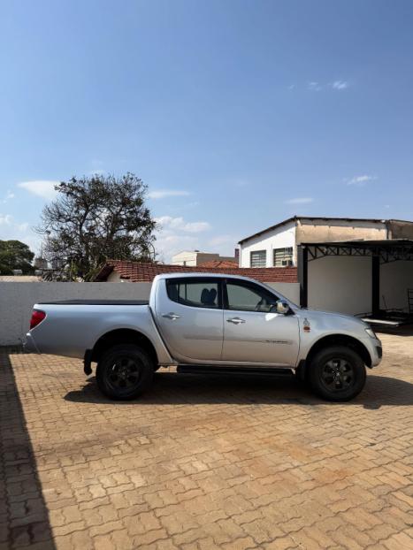 MITSUBISHI L 200 2.5 GLS 4X4 CABINE DUPLA TURBO DIESEL, Foto 8