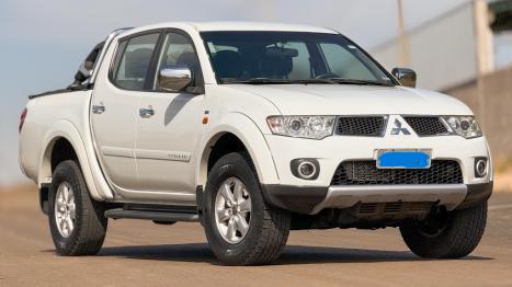 MITSUBISHI L 200 Triton 3.2 16V HPE 4X4 CABINE DUPLA TURBO DIESEL INTERCOOLER AUTOMTICO, Foto 6