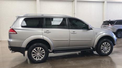 MITSUBISHI Pajero 3.5 V6 24V 4P FLEX HPE 4X4 AUTOMTICO, Foto 4