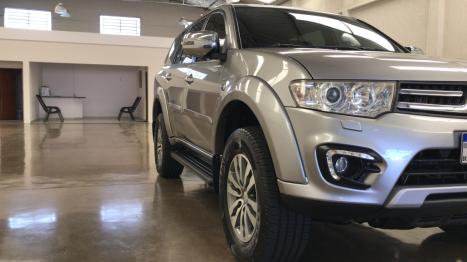 MITSUBISHI Pajero 3.5 V6 24V 4P FLEX HPE 4X4 AUTOMTICO, Foto 5