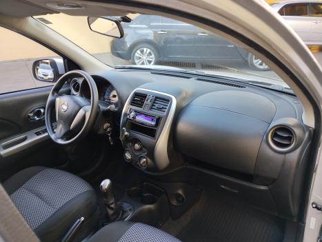 NISSAN March 1.0 12V 4P S FLEX, Foto 2