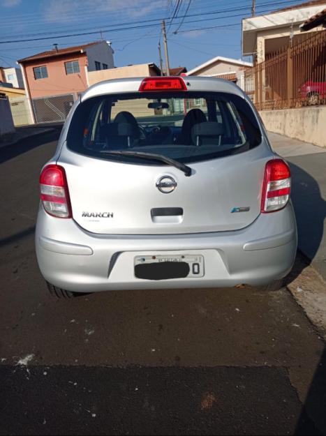 NISSAN March 1.0 16V 4P S FLEX, Foto 3