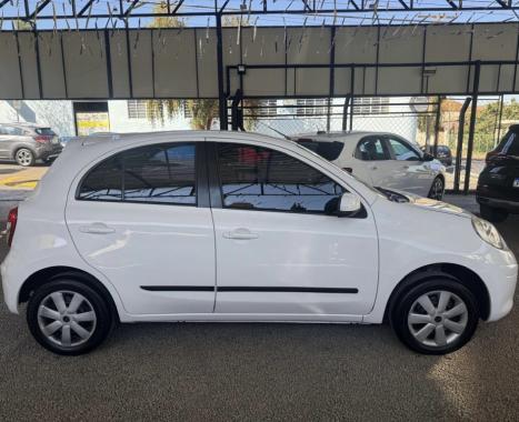NISSAN March 1.6 16V 4P S FLEX, Foto 6