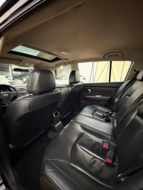 NISSAN Tiida Hatch 1.8 16V 4P S FLEX, Foto 2