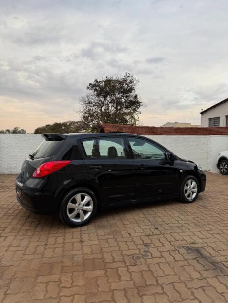 NISSAN Tiida Hatch 1.8 16V 4P S FLEX, Foto 4