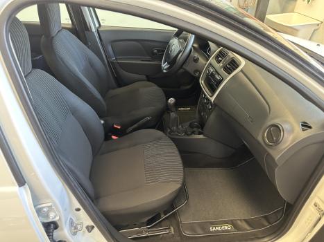 RENAULT Sandero 1.0 12V 4P FLEX SCE AUTHENTIQUE, Foto 13