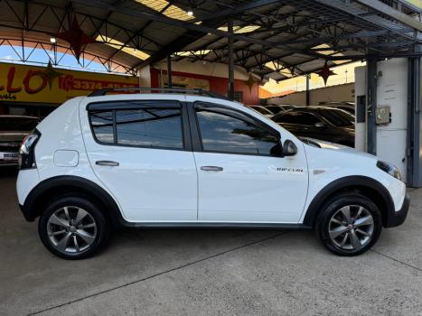 RENAULT Sandero 1.6 16V 4P FLEX STEPWAY RIP CURL, Foto 6