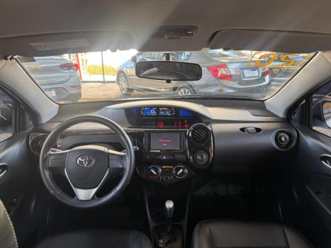 TOYOTA Etios Hatch 1.3 16V 4P FLEX X AUTOMTICO, Foto 7