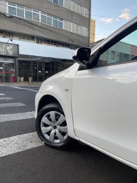 TOYOTA Etios Hatch 1.3 16V 4P FLEX X, Foto 5