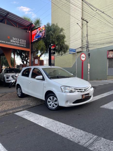 TOYOTA Etios Hatch 1.3 16V 4P FLEX X, Foto 6