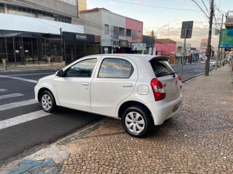 TOYOTA Etios Hatch 1.3 16V 4P FLEX X, Foto 7