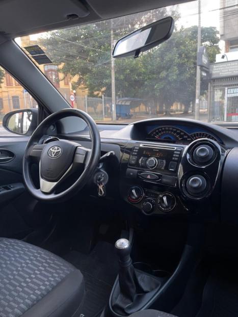 TOYOTA Etios Hatch 1.3 16V 4P FLEX X, Foto 10