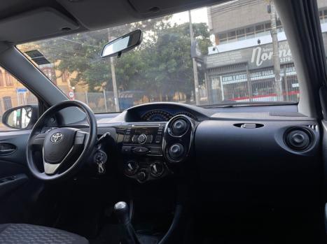 TOYOTA Etios Hatch 1.3 16V 4P FLEX X, Foto 11