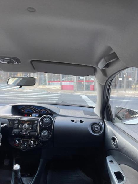 TOYOTA Etios Hatch 1.3 16V 4P FLEX X, Foto 13