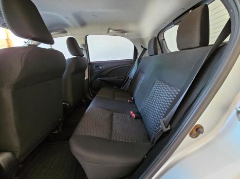 TOYOTA Etios Hatch 1.3 16V 4P FLEX X, Foto 6