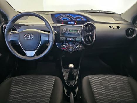 TOYOTA Etios Hatch 1.3 16V 4P FLEX X, Foto 7
