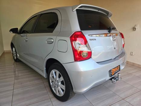 TOYOTA Etios Hatch 1.5 16V 4P FLEX XLS, Foto 4
