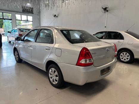 TOYOTA Etios Sedan 1.5 16V 4P FLEX XS, Foto 3