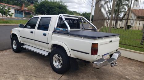 TOYOTA Hilux Caminhonete 2.8 4P 4X4 DIESEL CABINE DUPLA, Foto 2