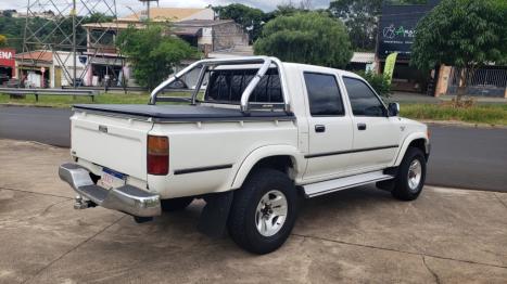 TOYOTA Hilux Caminhonete 2.8 4P 4X4 DIESEL CABINE DUPLA, Foto 4