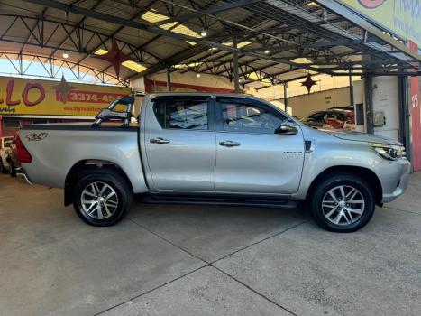 TOYOTA Hilux Caminhonete 2.8 16V SRX 4X4 TURBO DIESEL CABINE DUPLA AUTOMTICO, Foto 6