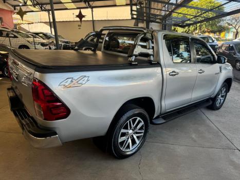 TOYOTA Hilux Caminhonete 2.8 16V SRX 4X4 TURBO DIESEL CABINE DUPLA AUTOMTICO, Foto 7