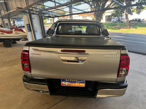 TOYOTA Hilux Caminhonete 2.8 16V SRX 4X4 TURBO DIESEL CABINE DUPLA AUTOMTICO, Foto 9