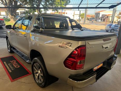 TOYOTA Hilux Caminhonete 2.8 16V SRX 4X4 TURBO DIESEL CABINE DUPLA AUTOMTICO, Foto 10