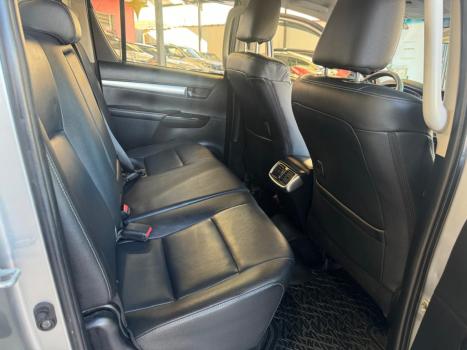 TOYOTA Hilux Caminhonete 2.8 16V SRX 4X4 TURBO DIESEL CABINE DUPLA AUTOMTICO, Foto 16