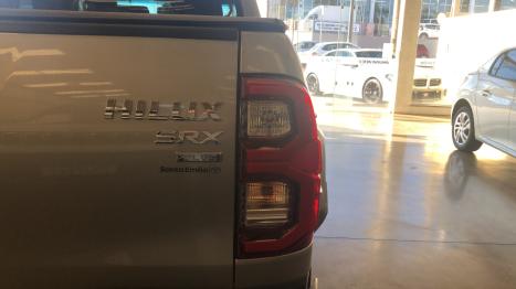 TOYOTA Hilux Caminhonete 2.8 16V SRX PLUS 4X4 TURBO DIESEL CABINE DUPLA AUTOMTICO, Foto 9