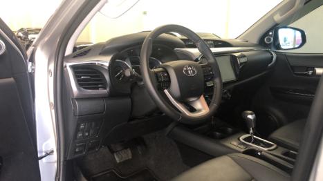TOYOTA Hilux Caminhonete 2.8 16V SRX PLUS 4X4 TURBO DIESEL CABINE DUPLA AUTOMTICO, Foto 11