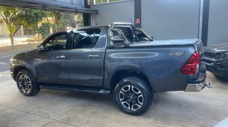 TOYOTA Hilux Caminhonete 2.8 16V SRV 4X4 DIESEL CABINE DUPLA AUTOMTICO, Foto 3