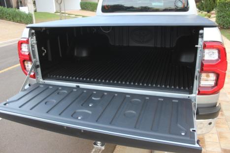 TOYOTA Hilux Caminhonete 2.8 16V SRX PLUS 4X4 TURBO DIESEL CABINE DUPLA AUTOMTICO, Foto 9