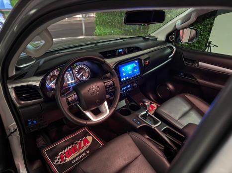 TOYOTA Hilux Caminhonete 2.8 16V SRX PLUS 4X4 TURBO DIESEL CABINE DUPLA AUTOMTICO, Foto 13