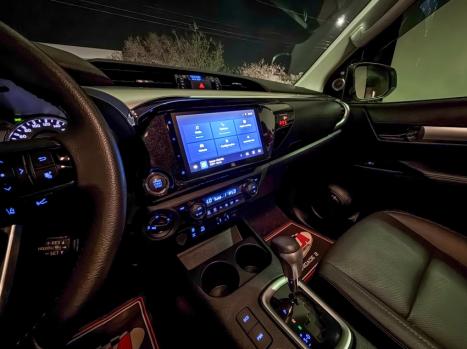 TOYOTA Hilux Caminhonete 2.8 16V SRX PLUS 4X4 TURBO DIESEL CABINE DUPLA AUTOMTICO, Foto 17