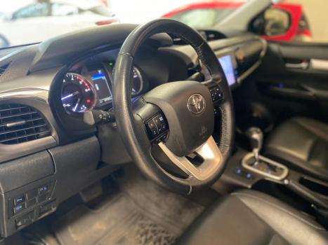 TOYOTA Hilux Caminhonete 2.8 16V SRV 4X4 DIESEL CABINE DUPLA AUTOMTICO, Foto 3