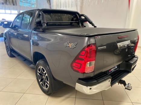 TOYOTA Hilux Caminhonete 2.8 16V SRV 4X4 DIESEL CABINE DUPLA AUTOMTICO, Foto 17