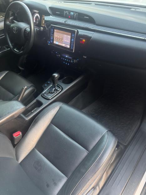 TOYOTA Hilux Caminhonete 2.8 16V SRX 50 ANOS 4X4 TURBO DIESEL CABINE DUPLA AUTOMTICO, Foto 11