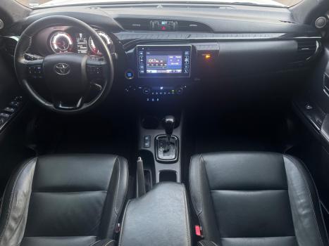 TOYOTA Hilux Caminhonete 2.8 16V SRX 50 ANOS 4X4 TURBO DIESEL CABINE DUPLA AUTOMTICO, Foto 16