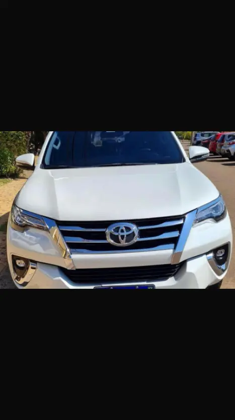 TOYOTA Hilux SW4 2.8 4P SRX 4X4 TURBO DIESEL AUTOMTICO, Foto 7