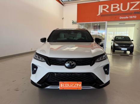 TOYOTA Hilux SW4 2.8 4P SRX 4X4 DIAMOND 7 LUGARES TURBO DIESEL AUTOMTICO, Foto 6