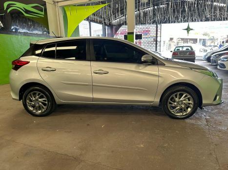 TOYOTA Yaris Hatch 1.5 16V 4P FLEX XS CONNECT MULTIDRIVE AUTOMTICO CVT, Foto 3