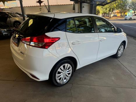 TOYOTA Yaris Hatch 1.5 16V 4P FLEX XL PLUS CONNECT MULTIDRIVE AUTOMTICO CVT, Foto 7