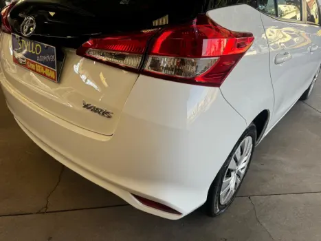 TOYOTA Yaris Hatch 1.5 16V 4P FLEX XL PLUS CONNECT MULTIDRIVE AUTOMTICO CVT, Foto 8