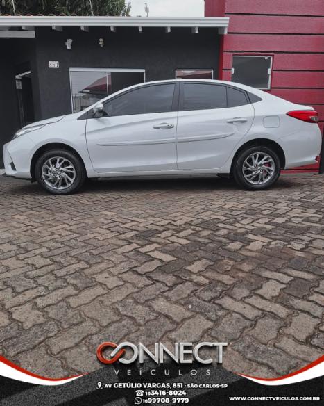 TOYOTA Yaris Sedan 1.5 16V 4P FLEX XS MULTIDRIVE AUTOMTICO CVT, Foto 2