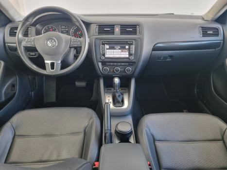 VOLKSWAGEN Jetta 2.0 4P FLEX CONFORTLINE TIPTRONIC AUTOMTICO, Foto 2