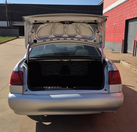 VOLKSWAGEN Santana 1.8 4P, Foto 8